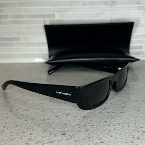 SAINT LAURENT BLACK SUNGLASSES - RETANGULAR